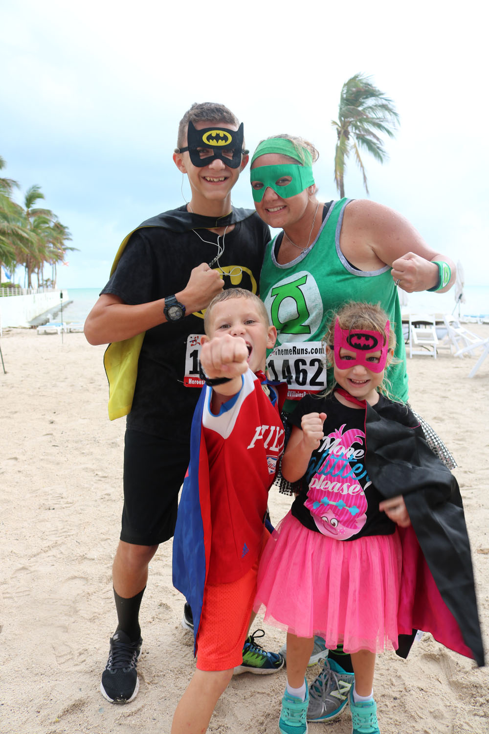 Heroes and Villains 5K 2017 photo - Duval Street, Key West